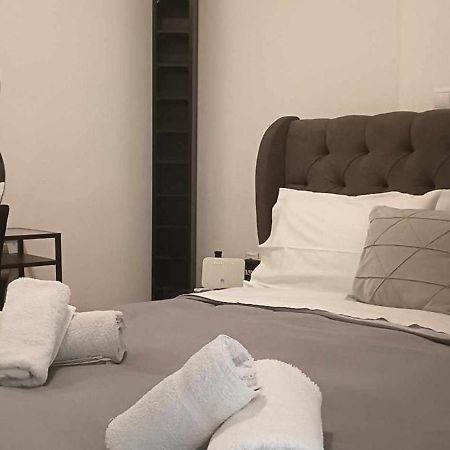 Φωτεινό Διαμέρισμα Πειραιας Apartment Piraeus Ngoại thất bức ảnh