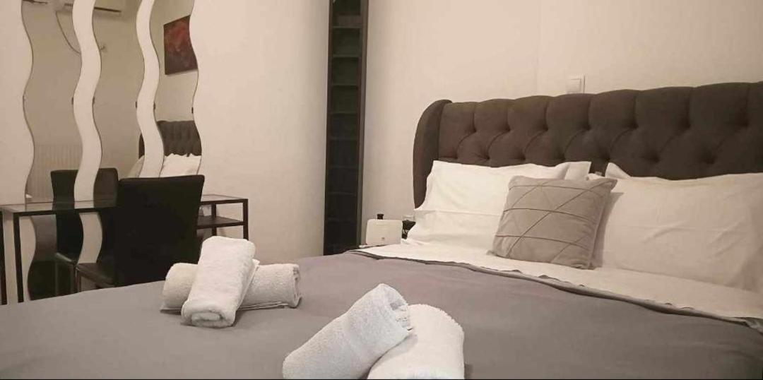 Φωτεινό Διαμέρισμα Πειραιας Apartment Piraeus Ngoại thất bức ảnh