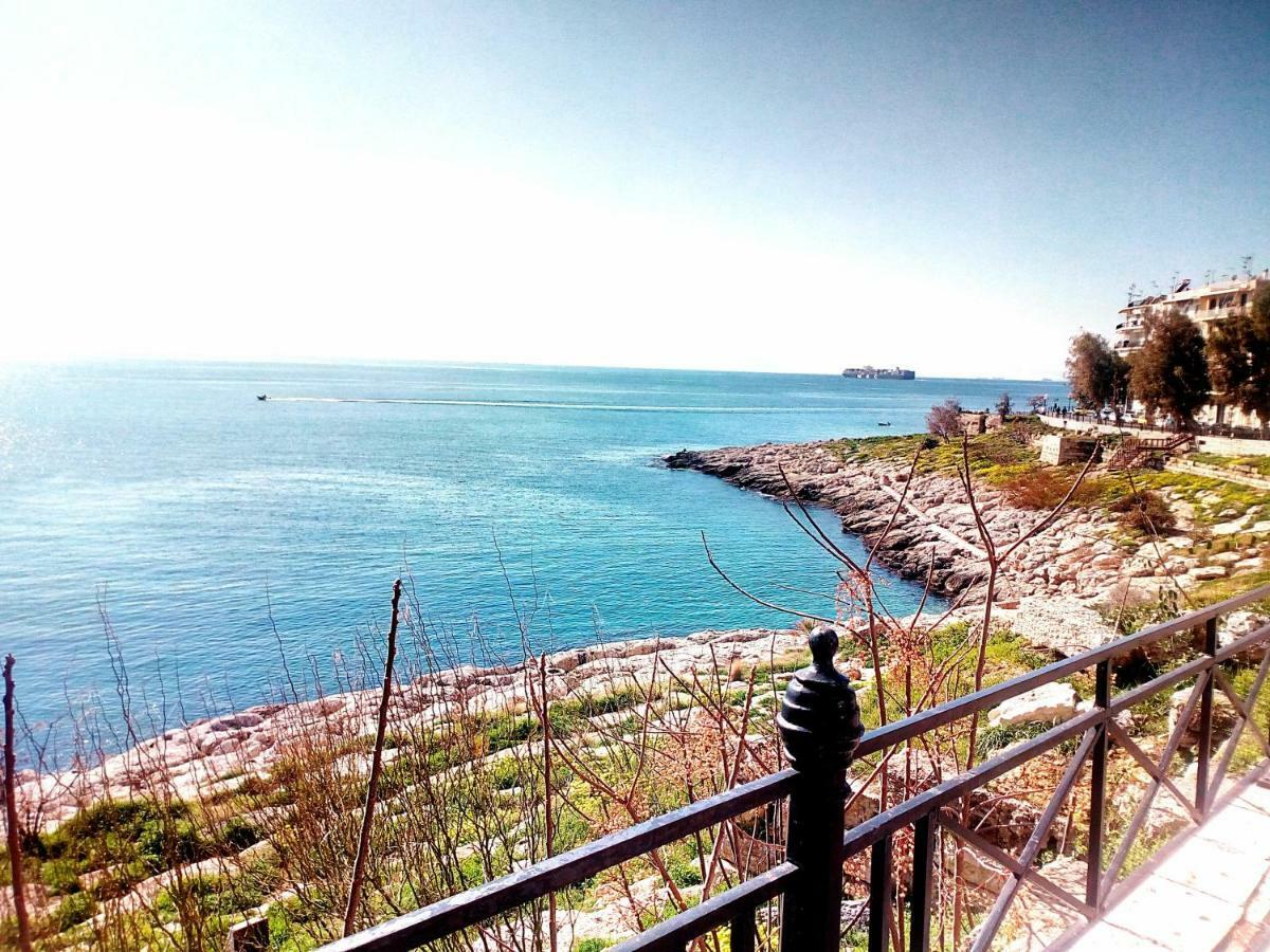 Φωτεινό Διαμέρισμα Πειραιας Piraeus Ngoại thất bức ảnh