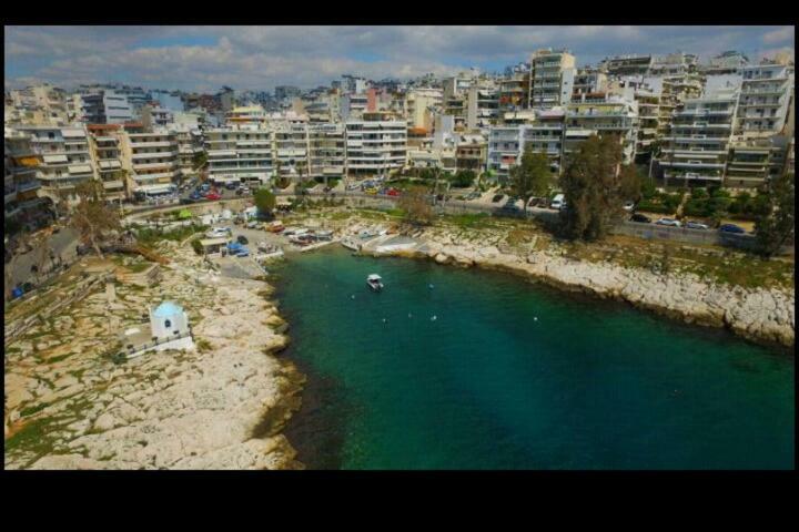 Φωτεινό Διαμέρισμα Πειραιας Piraeus Ngoại thất bức ảnh